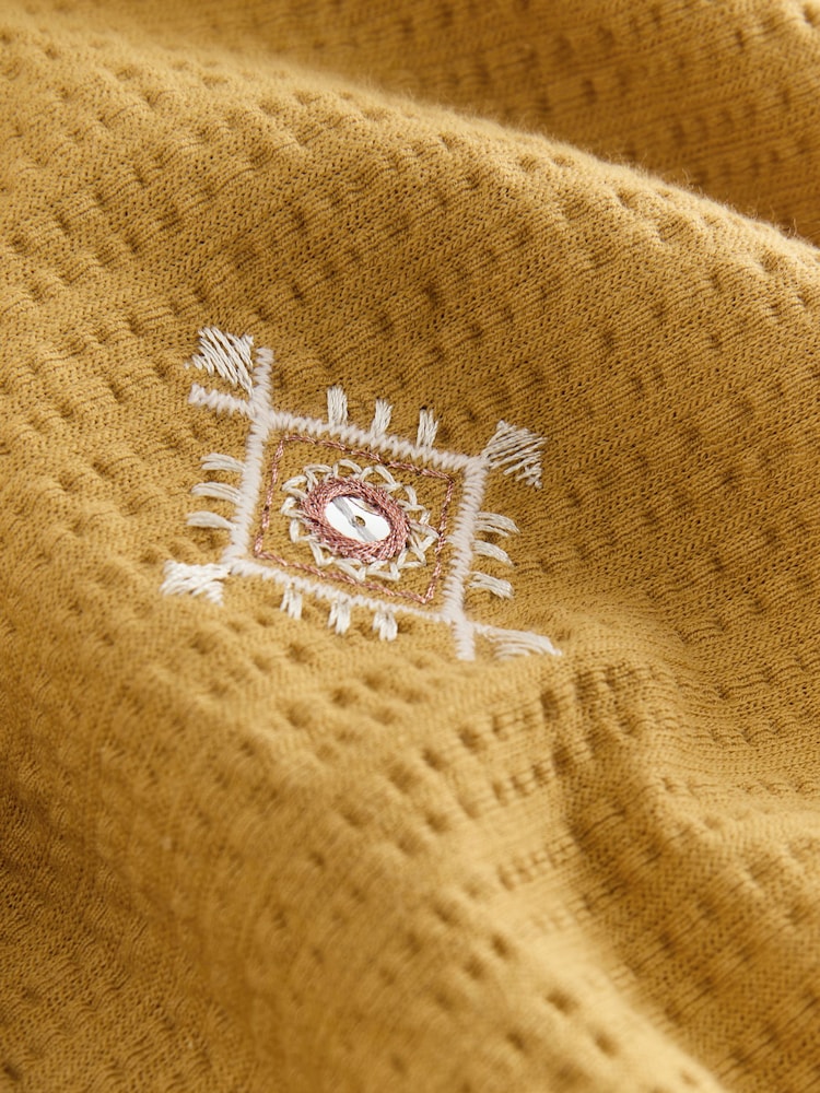 Chartreuse Green Seersucker Jersey Mirror Detail Midi Dress - Image 10 of 10