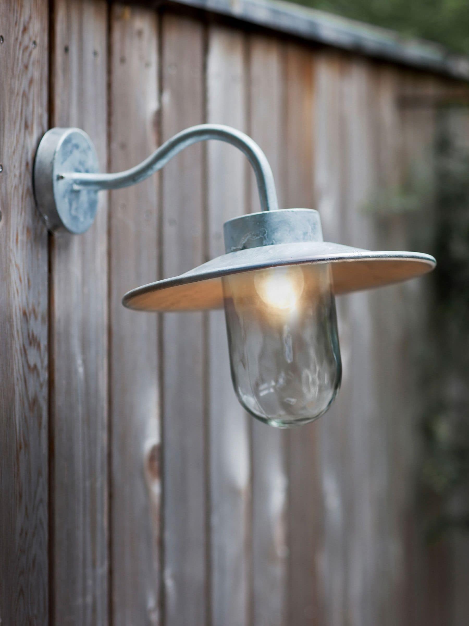 Garden Trading St Ives Swan Neck Galvanised Steel Outdoor Wall Light Lamp - Image 4