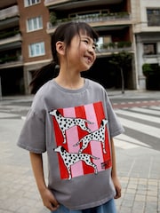 Gris Dalmation - T-shirt graphique oversize Kendra Dandy (3-16ans) - Image 1 de 9