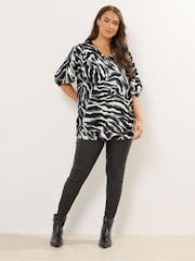 Yours Curve Black Animal Balloon Sleeve Top - Image 2 of 5