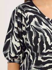 Yours Curve Black Animal Balloon Sleeve Top - Image 4 of 5
