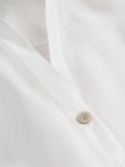 أبيض - قميص شفاف بأكمام قصيرة وياقة حرف V - صورة 7 من 8