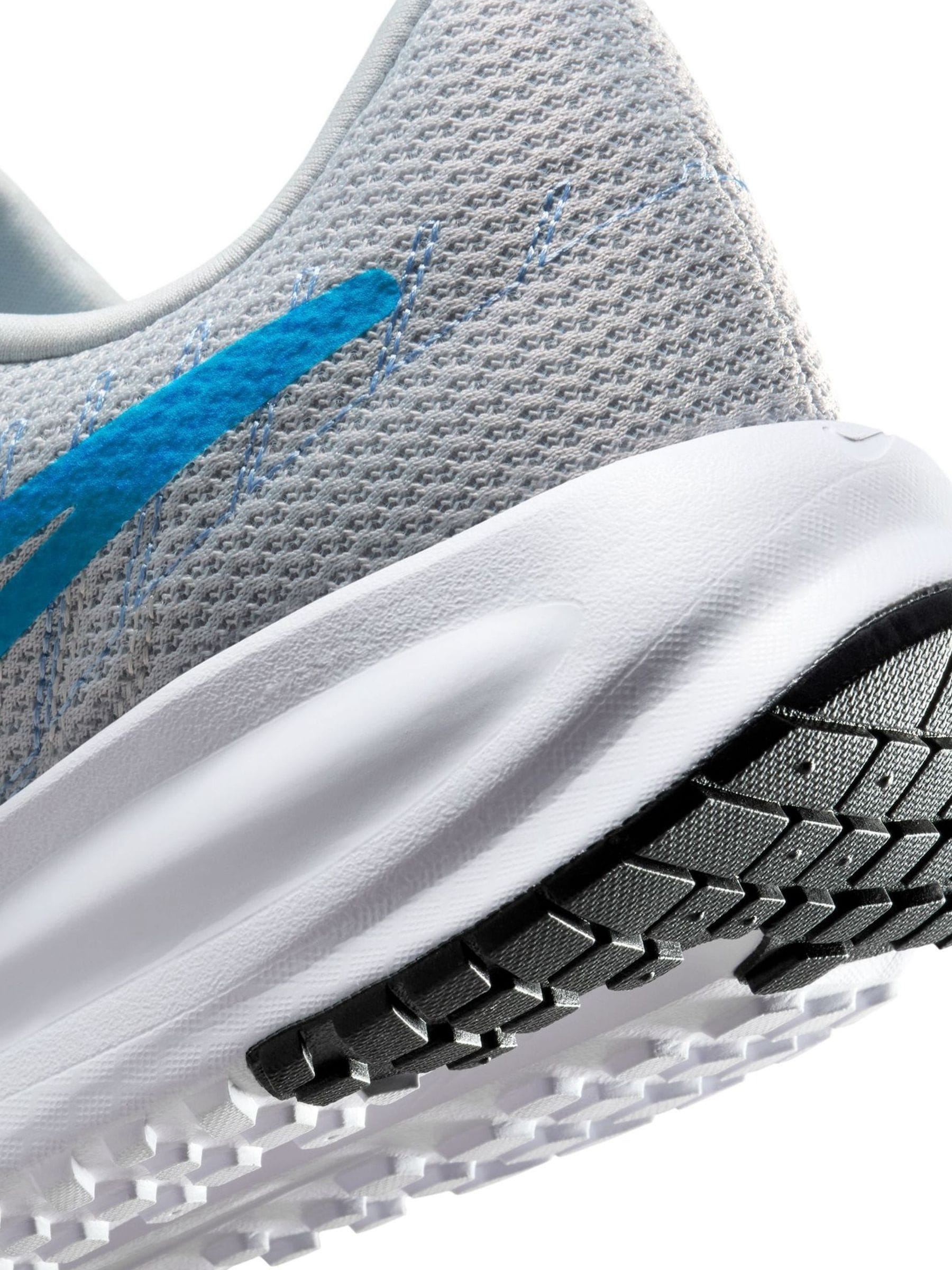 nike blue running shoes price