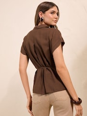 巧克力棕色 - Friends Like These Short Sleeve Tie Waist Shirt - 图片5 / 5