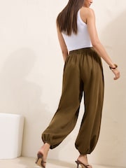 Verde oliva - Friends Like These Pantalones bombachos holgados con cintura elástica. - Imagen 5 de 5