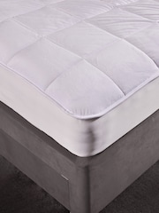 The Linen Consultancy TLC 5 Star Hotel Concept Plush Mattress Protector - Image 1 of 2