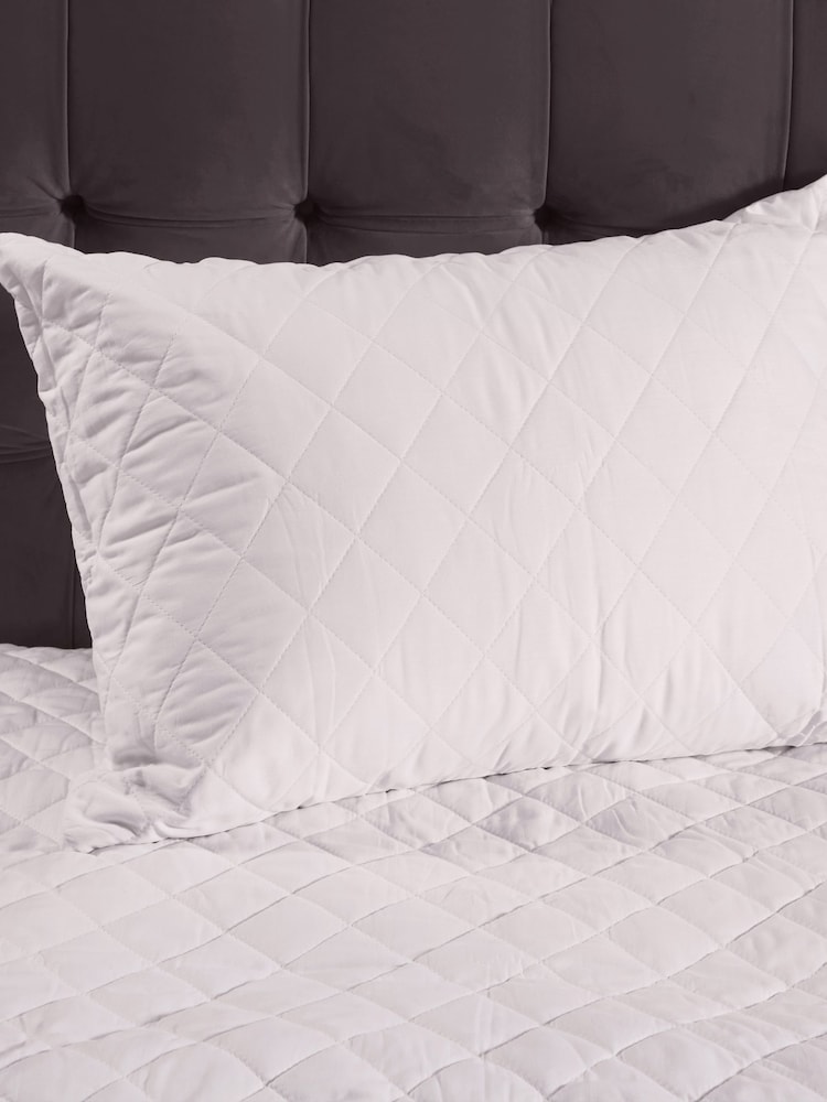 The Linen Consultancy TLC 5 Star Hotel Concept Pure Cotton Quilted White Pillo Protector - Image 1 of 2