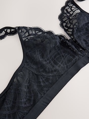 Black Total Support B-H Non Wire Lace Bra - Image 7 of 8