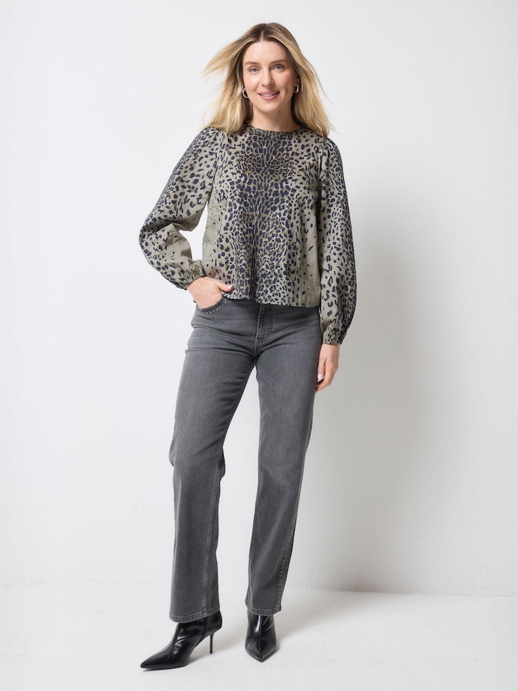 SCAMP & DUDE Green Blouson Sleeve Blouse  with Wild Leopard and Lightning Bolt - Image 2 of 4 SCAMP & DUDE Green Blouson Sleeve Blouse  with Wild Leopard and Lightning Bolt - Image 2 of 4