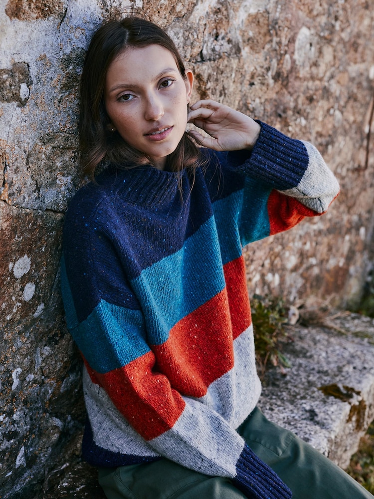 Celtic & Co. Blue Donegal Colourblock Funnel Neck Jumper - صورة 1 من 4 Celtic & Co. Blue Donegal Colourblock Funnel Neck Jumper - صورة 1 من 4