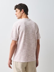 Purple / Ecru White - Textured Pattern Relaxed Fit T-Shirt - Imagen 4 de 7
