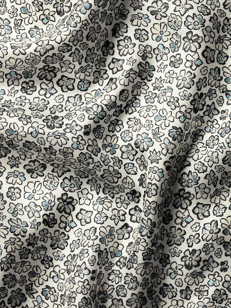 Charles Tyrwhitt White Geo Silk Pocket Square - Image 2 of 2 Charles Tyrwhitt White Geo Silk Pocket Square - Image 2 of 2