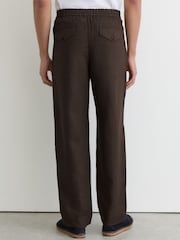 Reiss Chocolate Brown Barges Linen Relaxed-Fit Drawstring Trousers - Image 4 of 6