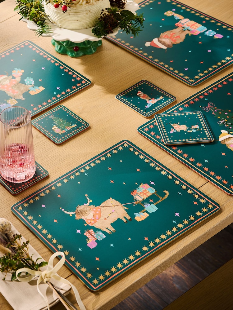 Set 4 božićnih podmetača za tanjire i podmetača Hamish the Highland Cow Corkback - Slika 1 od 4 Set 4 božićnih podmetača za tanjire i podmetača Hamish the Highland Cow Corkback - Slika 1 od 4