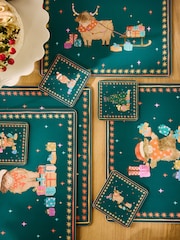 Set 4 božićnih podmetača za tanjire i podmetača Hamish the Highland Cow Corkback - Slika 3 od 4