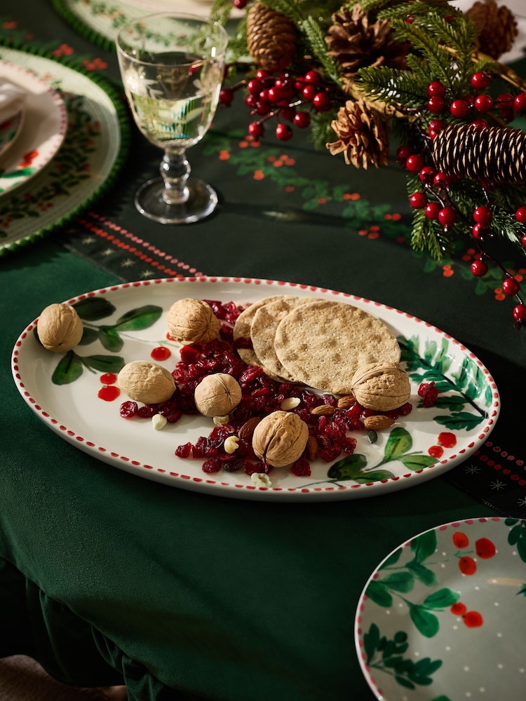 Natural Christmas Foliage Holly and Winter Berry Serving Platter - Image 2 of 4 Natural Christmas Foliage Holly and Winter Berry Serving Platter - Image 2 of 4