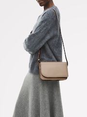 بيج - حقيبة تُعلّق حول الجسم، تشكيلة Pocket Street من Radley - صورة 4 من 4