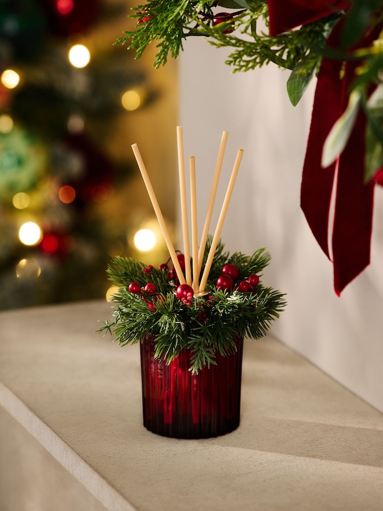 Festive Spice Red Light Up Wreath 180ml Reed Diffuser - Image 2 of 6 Festive Spice Red Light Up Wreath 180ml Reed Diffuser - Image 2 of 6