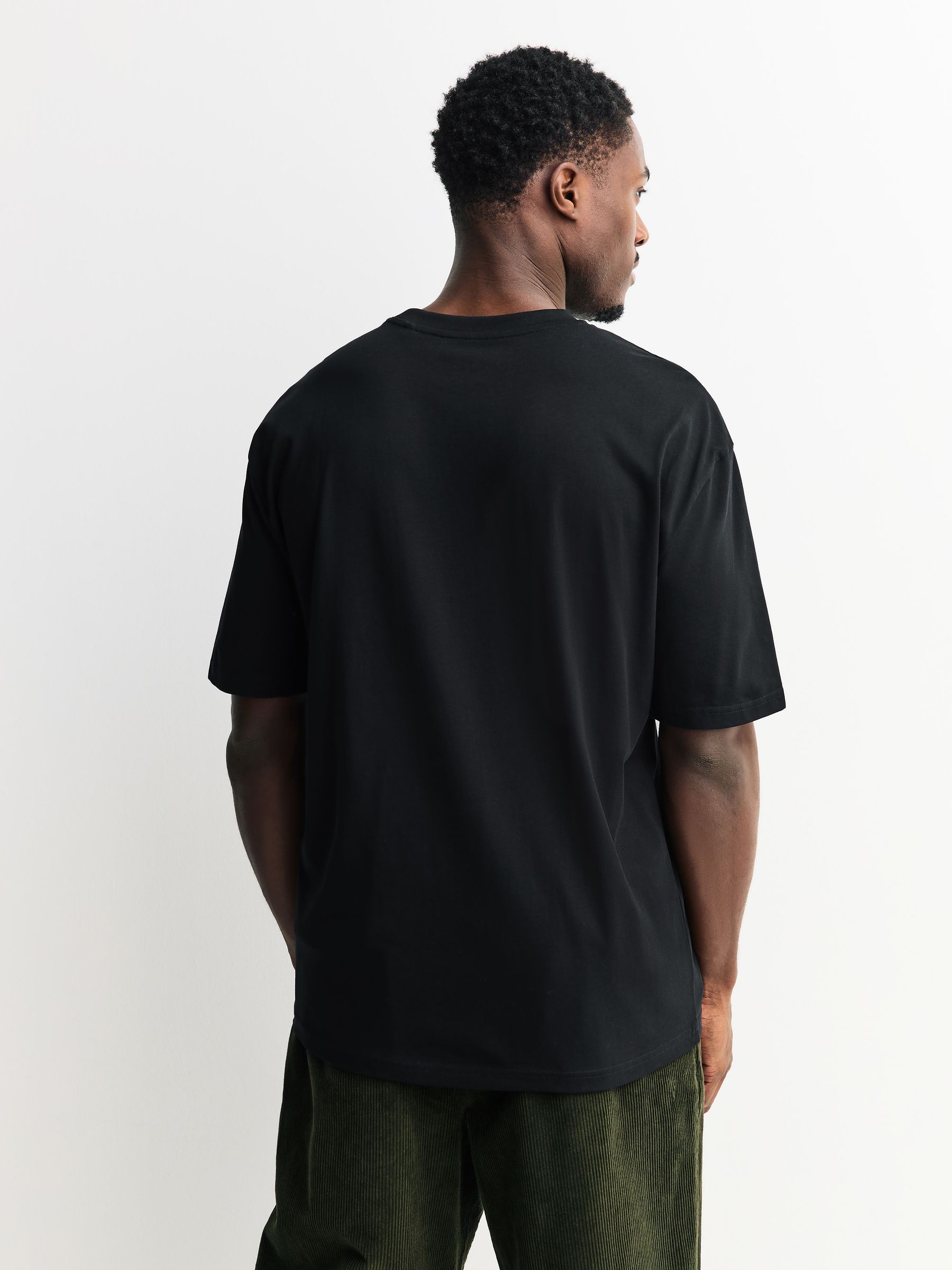 Next：日本 ブラック - Oasis グラフィック バンド Tシャツ from Next