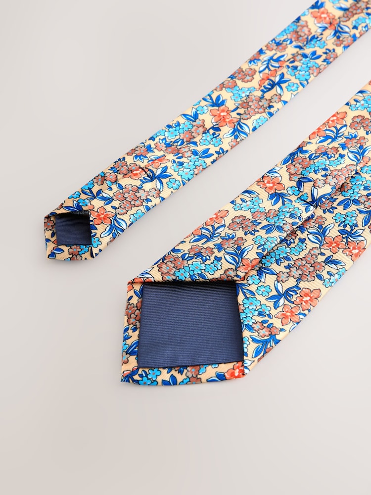 أصفر زهور - ورابطة عنق ومنديل جيب - Image 4 of 4