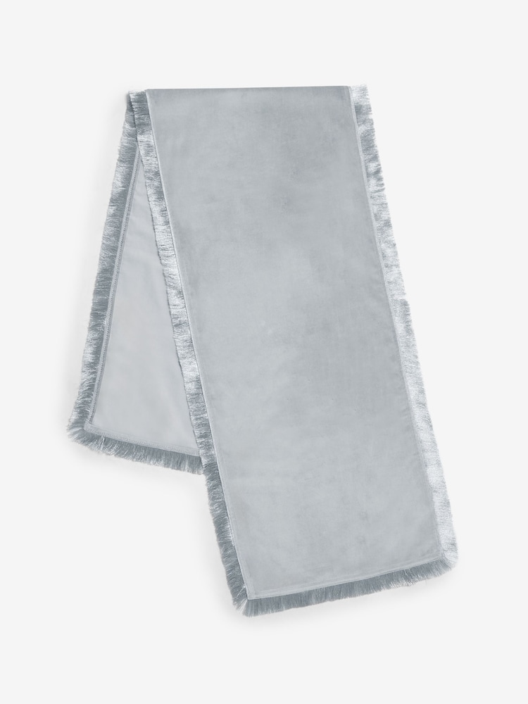Velvet Fringed Table Runner - صورة 4 من 4 Velvet Fringed Table Runner - صورة 4 من 4