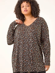 بلوزة تونك قابلة للتمدد منقطة بياقة حرف V من Roman - Image 4 of 5