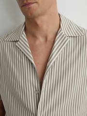 Reiss Soft Sage Green Aurelia Cotton-Blend Stripe Cuban-Collar Shirt - Image 5 of 7