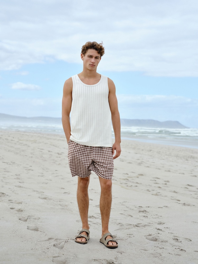 לבן בז' - Vertical Ribbed Vest - תמונה 2 מתוך 7