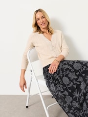 FatFace Skye Knitted Lace V Cardigan - Immagine 5 di 6