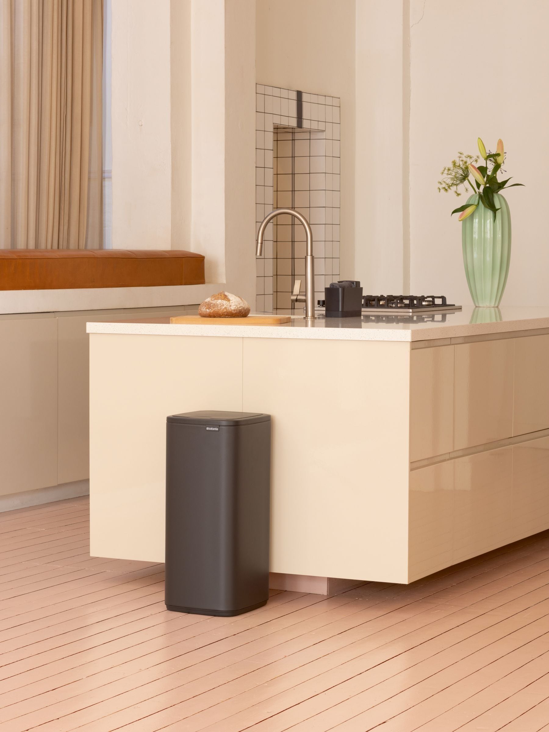 Brabantia Bo Touch Bin 30 Litre - Image 3
