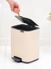 Brabantia Soft Beige Bo Pedal Bin 7L - Image 4 of 6