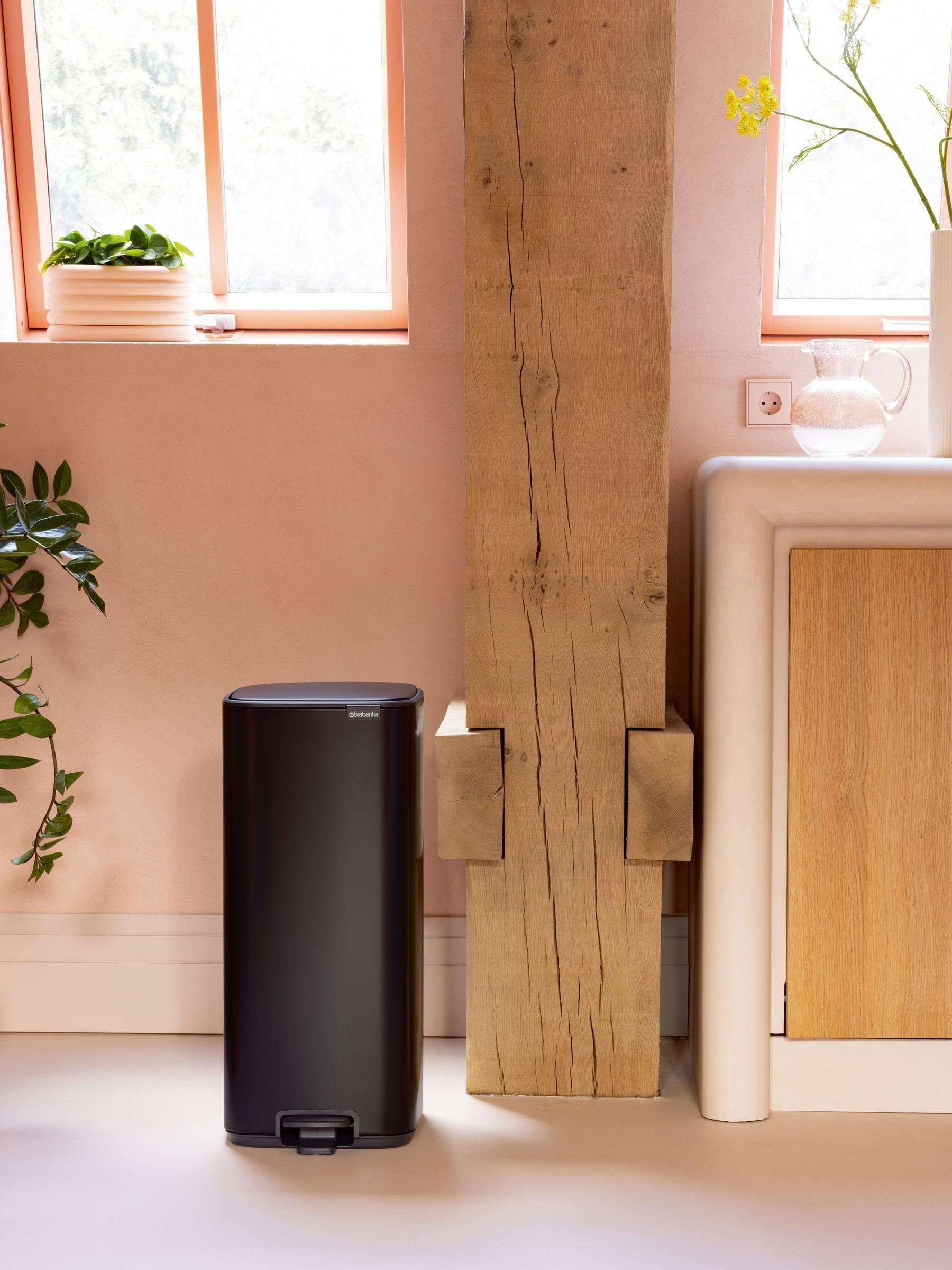 Brabantia Bo Pedal Bin 30L (Matt Black), Soft Closing Waste Bin with Light Pedal Operation, Easy to Clean Removable Plastic Inner Bucket with Free PerfectFit Rubbish Bags Included - Image 5