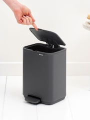 Brabantia Mineral Infinite Grey Bo Pedal Bin 4L - Image 5 of 6