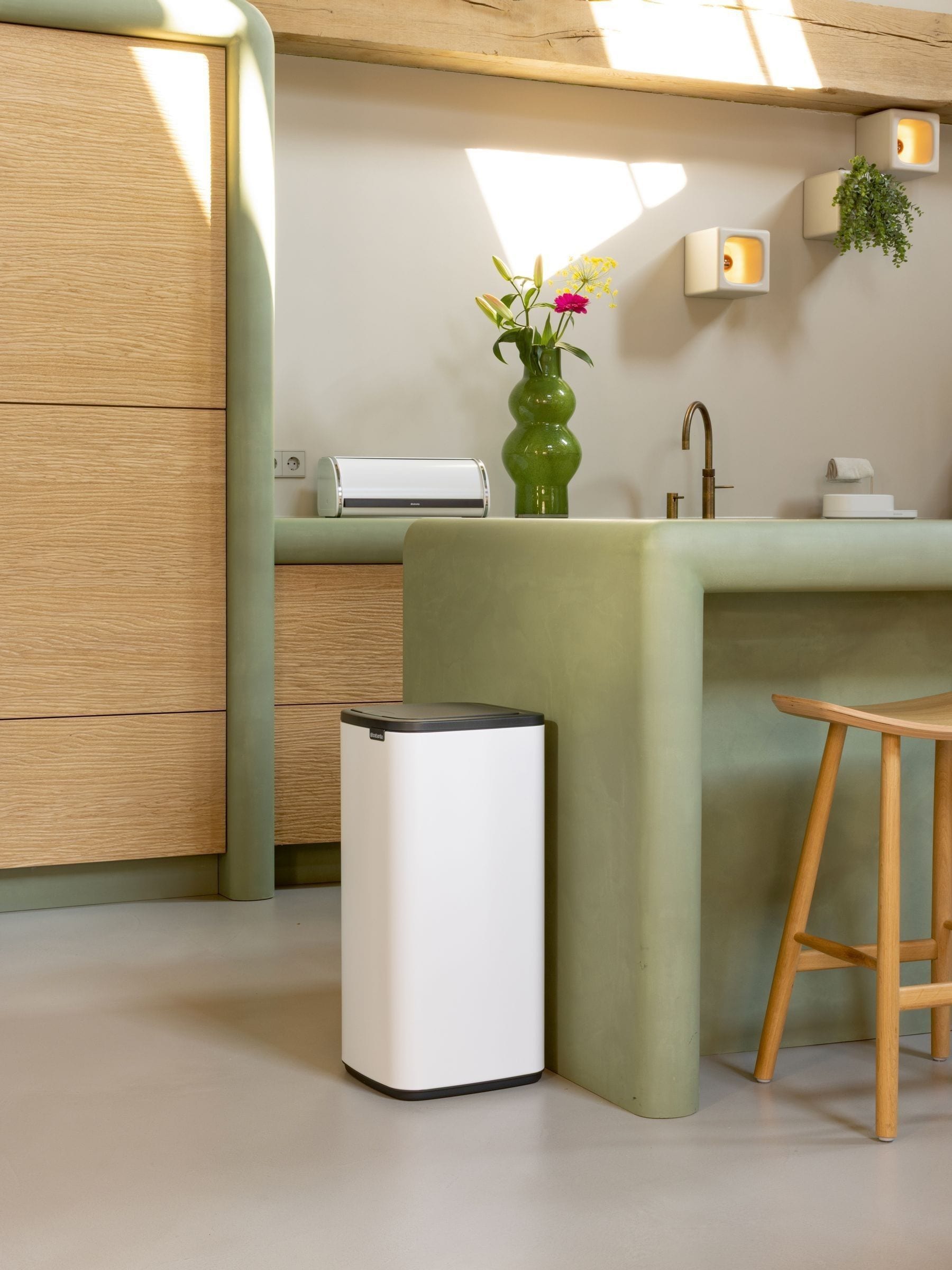 Brabantia Bo Touch Bin 30L (White), Space-Efficient and Rectangular Waste Bin with Soft-Touch Opening System, Easy to Clean Removable Plastic Inner Bucket with Free PerfectFit Rubbish Bags Included - Image 5