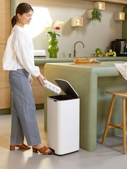 Brabantia White Bo Pedal Bin 30L - Image 2 of 6