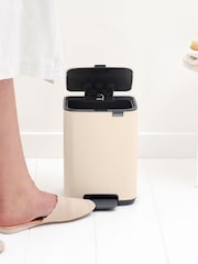 Brabantia Soft Beige Bo Pedal Bin 4L - Image 1 of 6