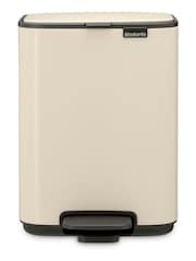 Brabantia Soft Beige Bo Pedal Bin 4L - Image 2 of 6