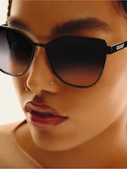 QUAY In Pursuit Sunglasses - Imaginea 4 din 4