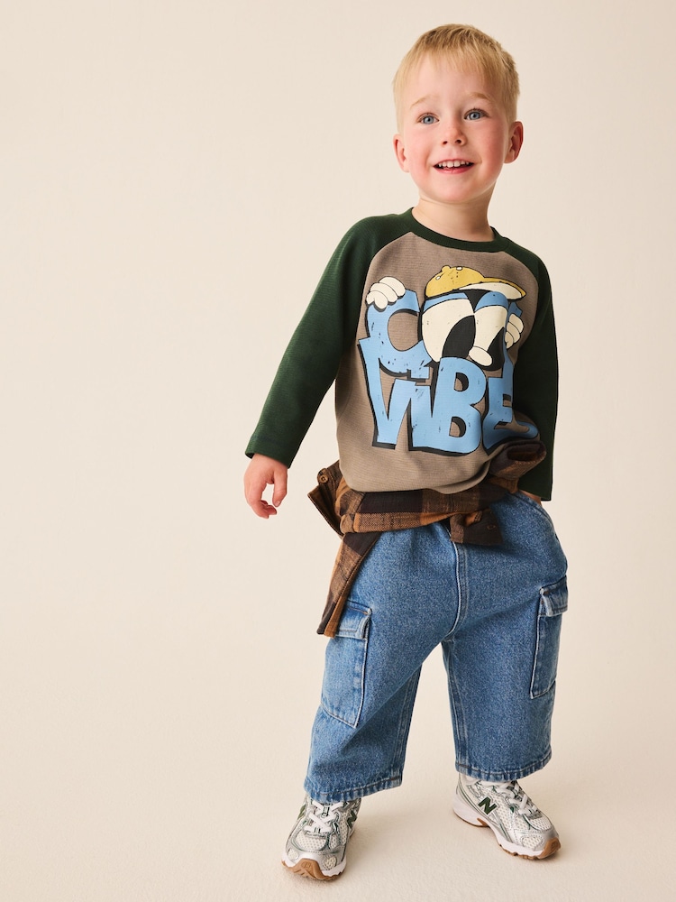 Brown/Khaki Cool Vibes Raglan Textured - Long Sleeve Graphic T-Shirt (3mths-7yrs) - תמונה 2 מתוך 8