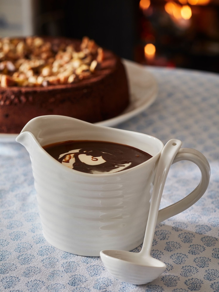 Sophie Conran White Porcelain Sauce Jug & Mini Ladle Set - Image 2 of 7 Sophie Conran White Porcelain Sauce Jug & Mini Ladle Set - Image 2 of 7