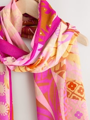 Roze met palmprint - Pink Palm Print Lightweight Scarf with Fringing - Afbeelding 2 van 3