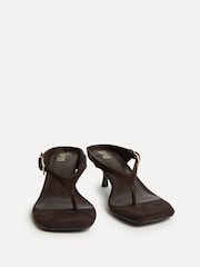 بني - صندل بإصبع وكعب Elanie من Linzi - Image 3 of 5