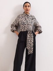 Phase Eight Leopard Jumpsuit - صورة 3 من 6