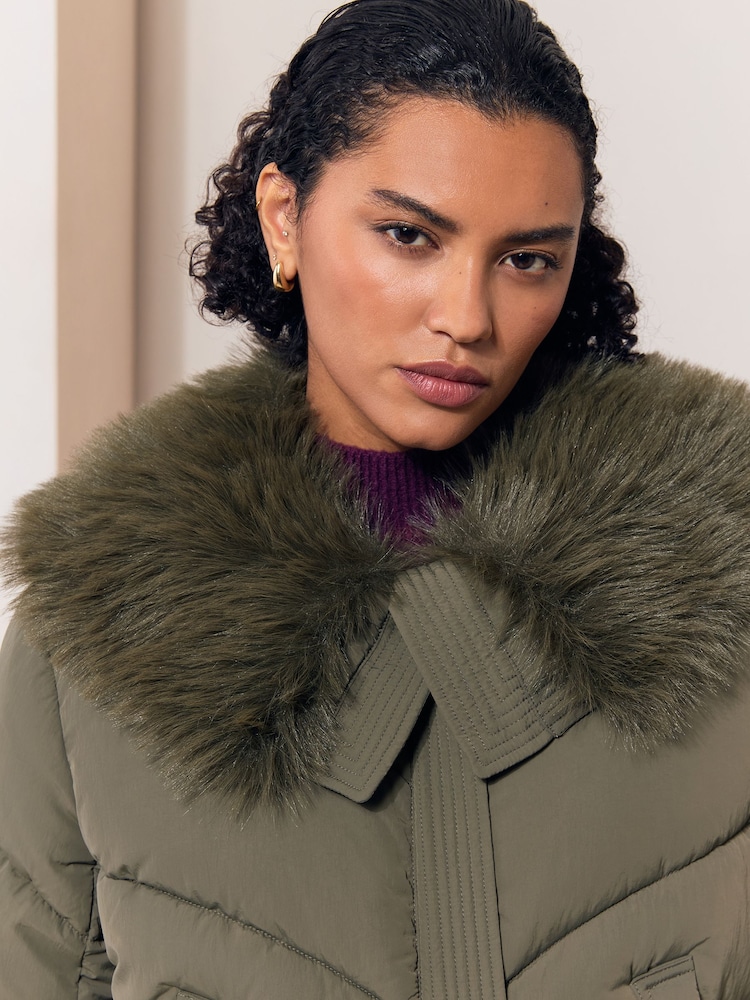 Lipsy Olive Green Short Fur Collar Puffer Coat - Image 2 of 5