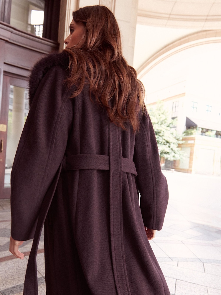 Lipsy Fur Collar Longline Belted Coat - Bilde 6 av 6 Lipsy Fur Collar Longline Belted Coat - Bilde 6 av 6