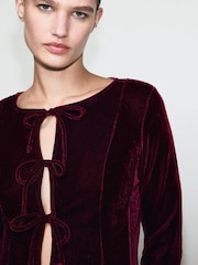 Mango Red Velvet Bow Detailed Blouse - Image 4 of 6