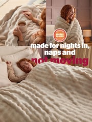 Silentnight Natural Bubble Fleece Giant Blanket - Image 5 of 9