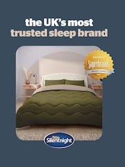 Silentnight Set of 10 10.5 Tog Seersucker Coverless Duvet And Pillowcase Set - Image 7 of 8