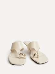 كريم - صندل Manhattan مفتوح من الخلف بكعب مع تفصيل خاتم إصبع من Linzi - Image 4 of 6