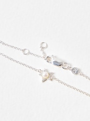 Oliver Bonas Silver Tone Arista Engraved Star Charm with Pearl Inlay Chain Bracelet - Image 3 of 4